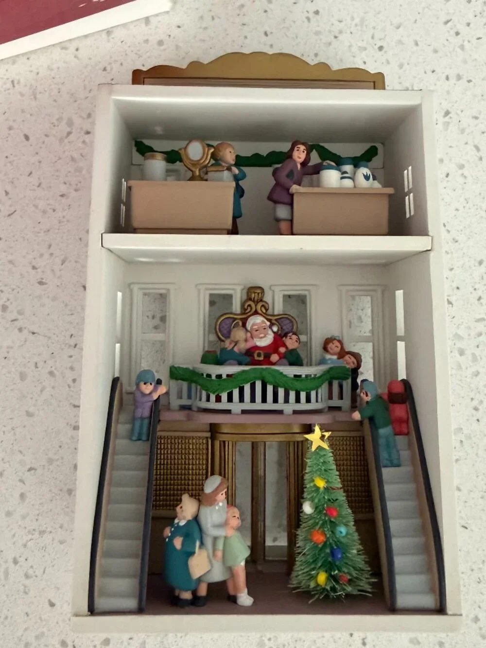 Hallmark Ornament Nostalgic Houses & Shops Tannenbaum;s Dept. Store